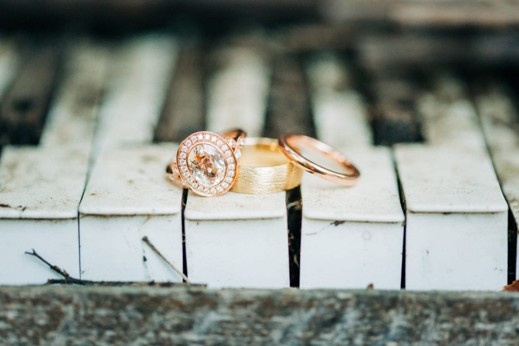 Alternative-Engagement-rings-untraditional-nontraditional-wedding-photographer