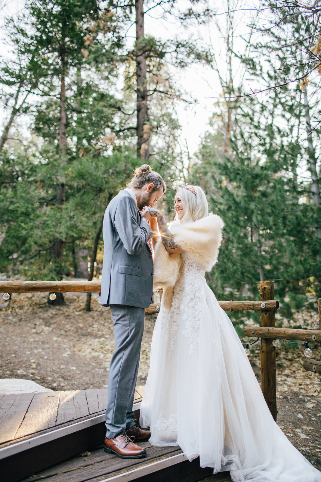 Pine-Rose-Cabins-elopement-winter-lake-arrowhead-elopement-lake-arrowhead-wedding-photographer