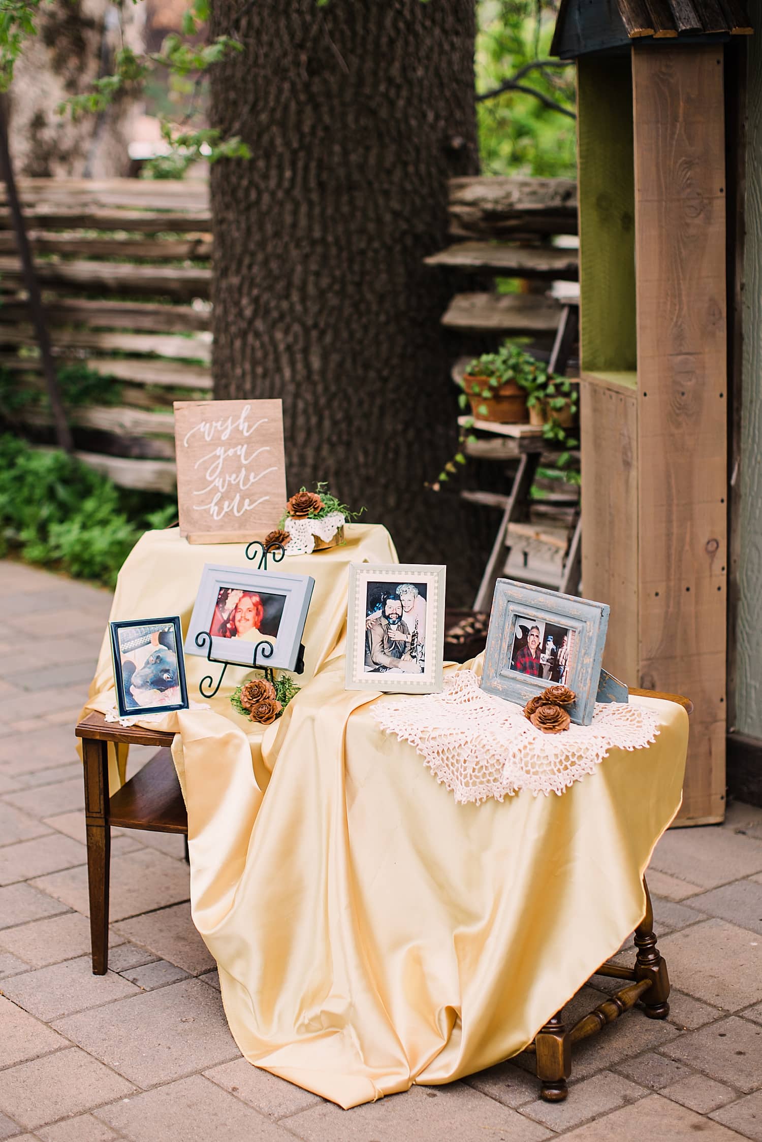 Memorial table at wedding