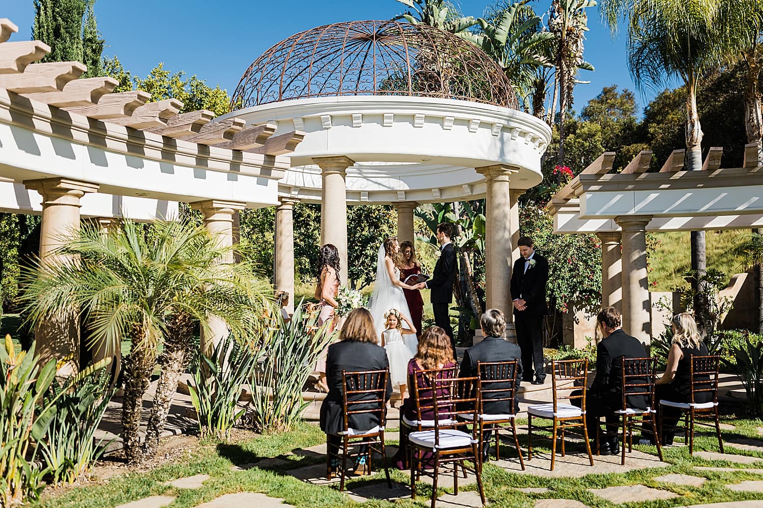 Anaheim-micro-wedding-elopement-Riverside-airbnb-mansion_0202Anaheim-micro-wedding-elopement-Riverside-airbnb-mansion