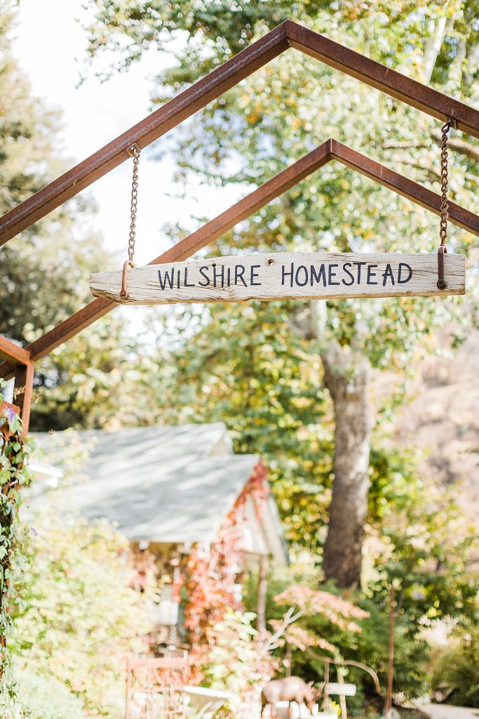 Oak-glen-wedding-the-homestead-fall-wedding-the-homestead-at-wilshire-ranch-serendipity-autumn-wedding-oak-glen-photographer012021