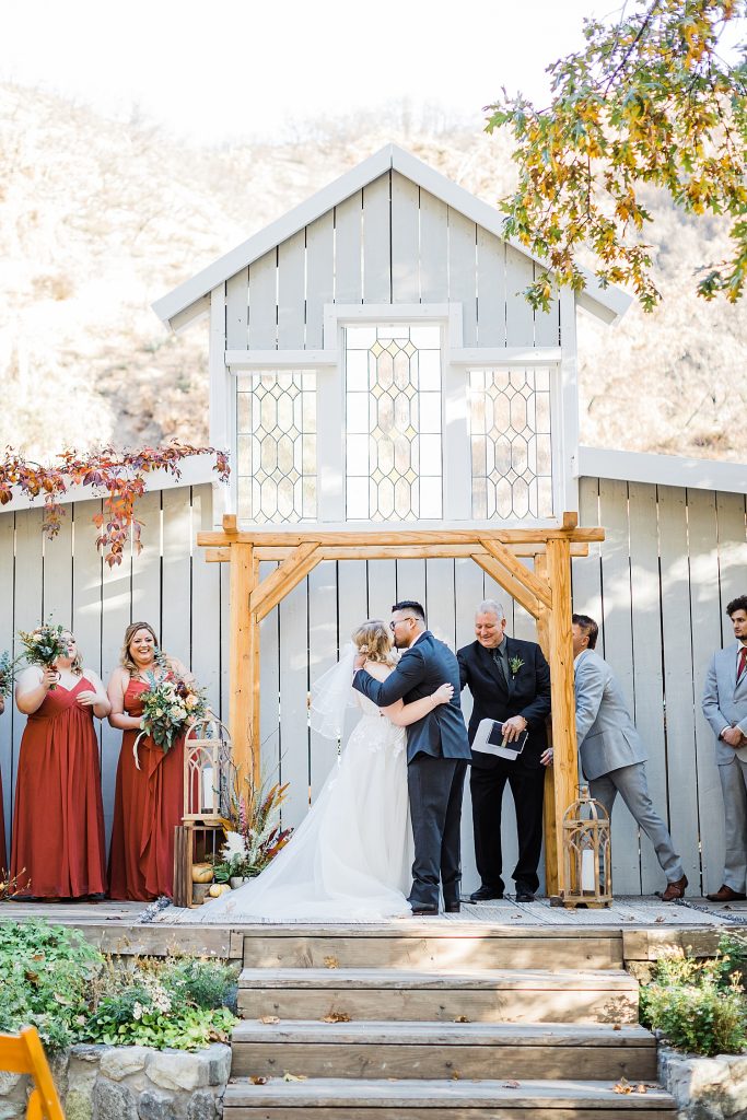 Oak-glen-wedding-the-homestead-fall-wedding-the-homestead-at-wilshire-ranch-serendipity-autumn-wedding-oak-glen-photographer012021