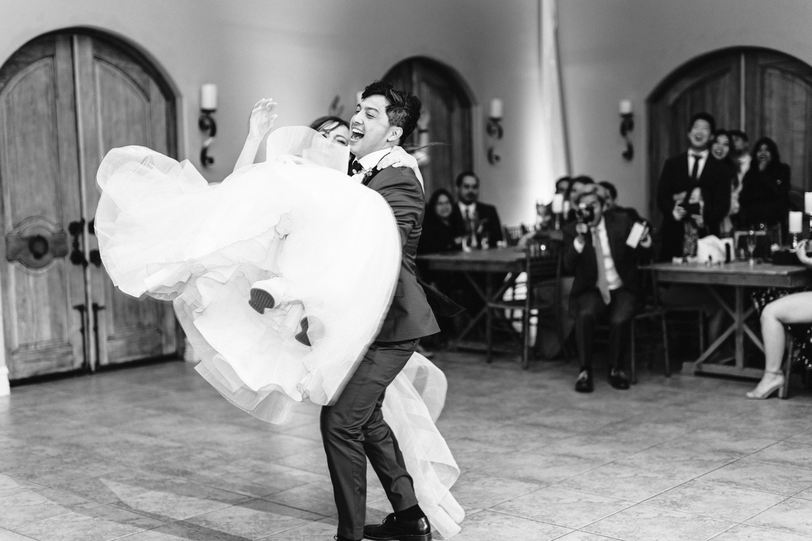 wedding reception dancing at villa de amore