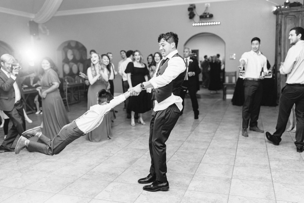 wedding reception dancing at villa de amore