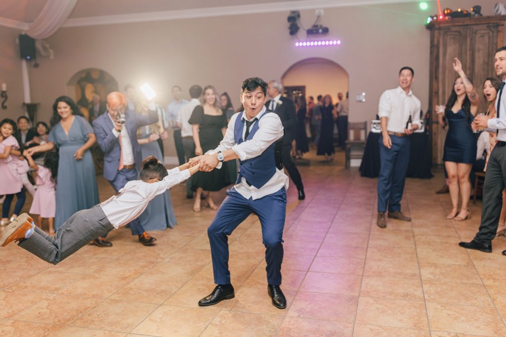 wedding reception dancing at villa de amore