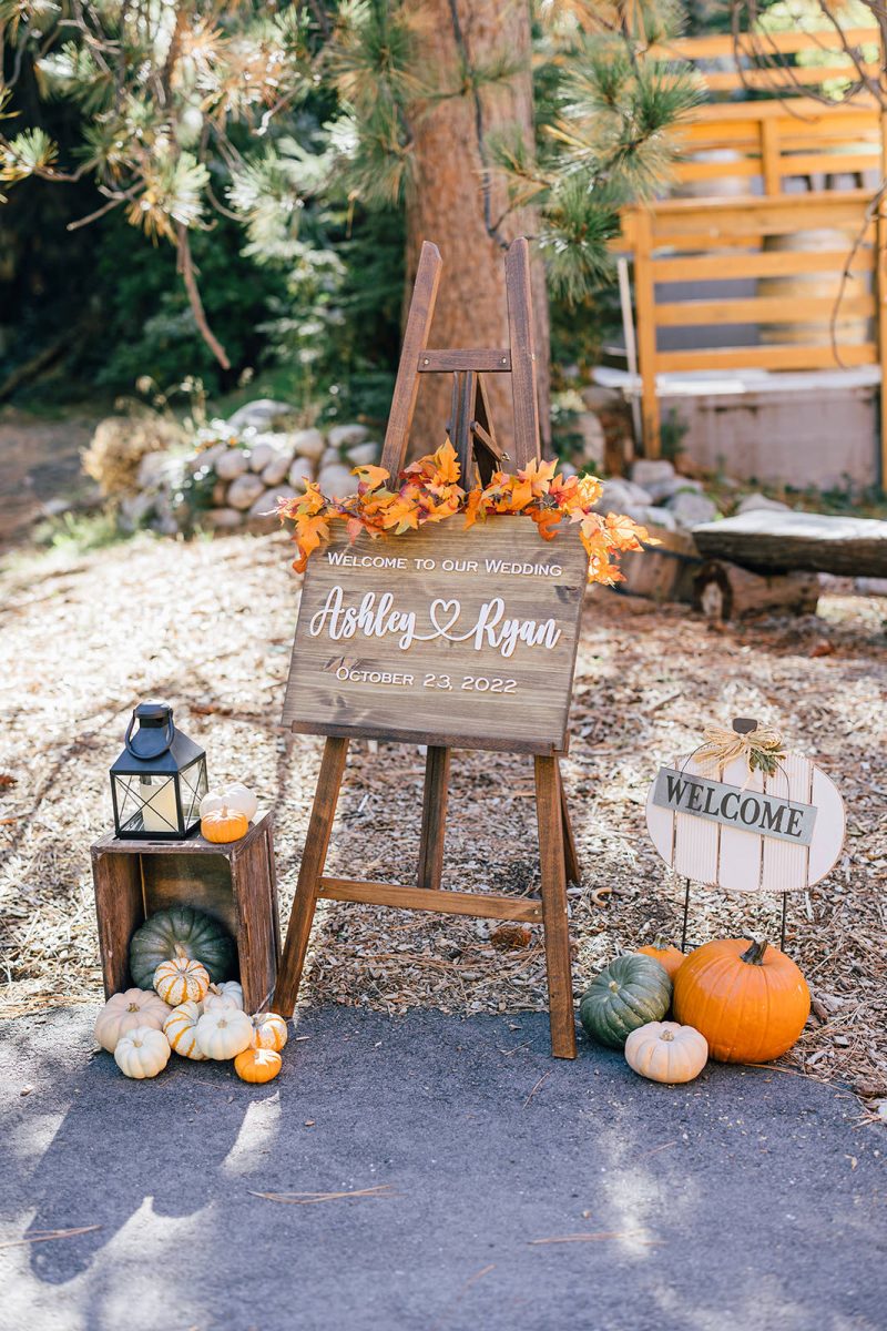 Fall details wedding at Millers Landing Lake Arrowhead