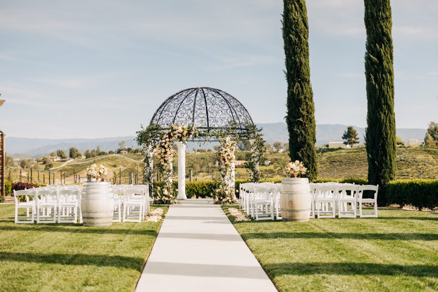 Avensole winery spring wedding