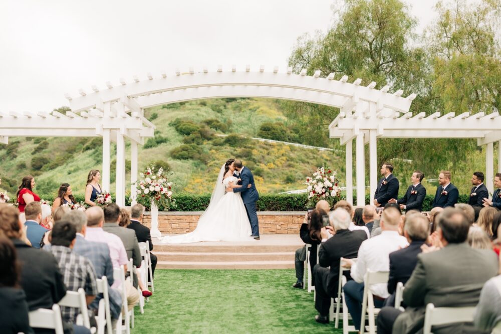 first kiss Black and gold spring wedding